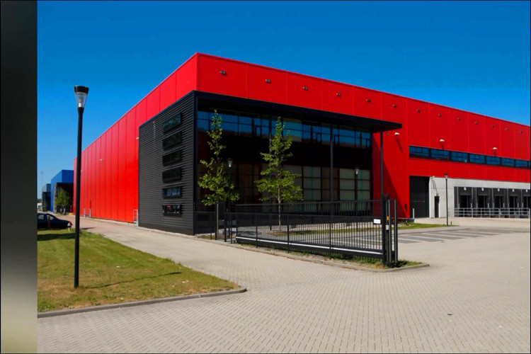 parede vermelha e preta