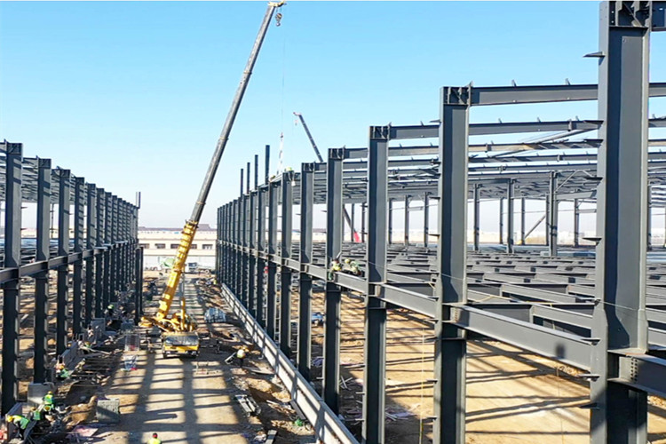 estrutura de a&ccedil;o claro