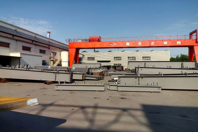 Armazém de estrutura de aço industrial para produção e armazenamento