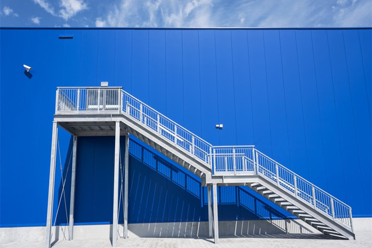 escada de galvaniza&ccedil;&atilde;o