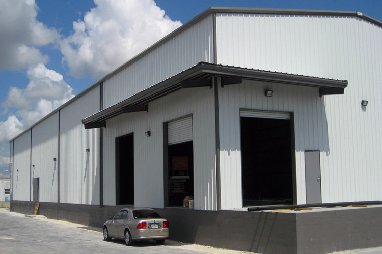 Armazém de estrutura de aço de armazém fabricada para centro de distribuição e logística