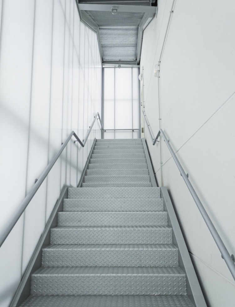 escada de a&ccedil;o