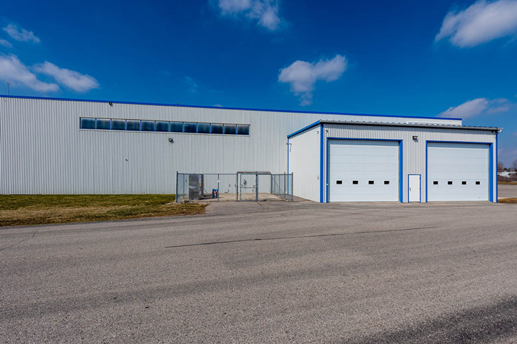 Edif&iacute;cio de estrutura de a&ccedil;o do armaz&eacute;m