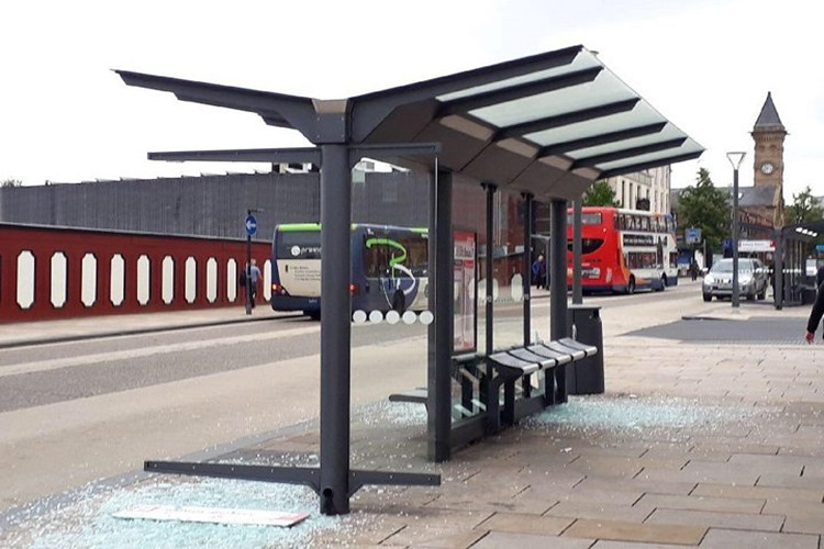 ponto de &ocirc;nibus