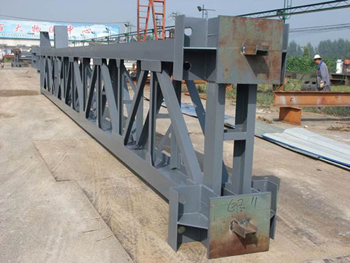 coluna de treli&ccedil;a