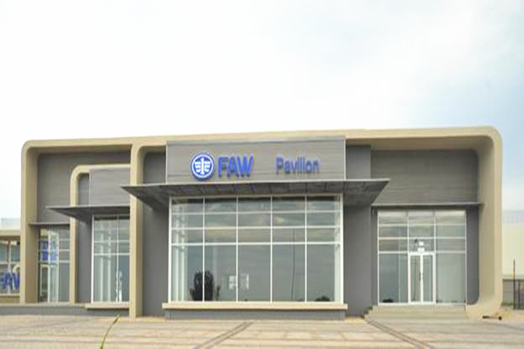 FAW Car Showroom Construídas Estruturas de Aço e Painel Composto de Alumínio