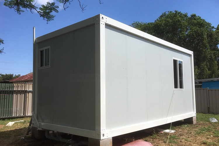 casa de campo de petr&oacute;leo.